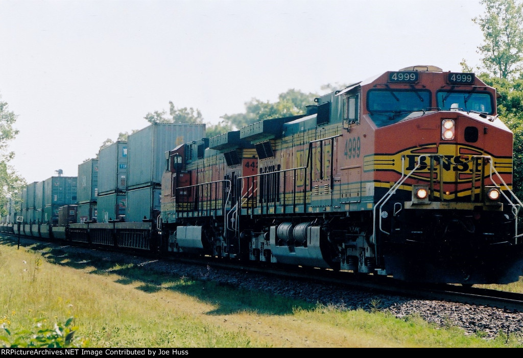 BNSF 4999 West